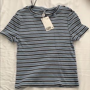 H&M SIZE S TSHIRT BLUE STRIPES